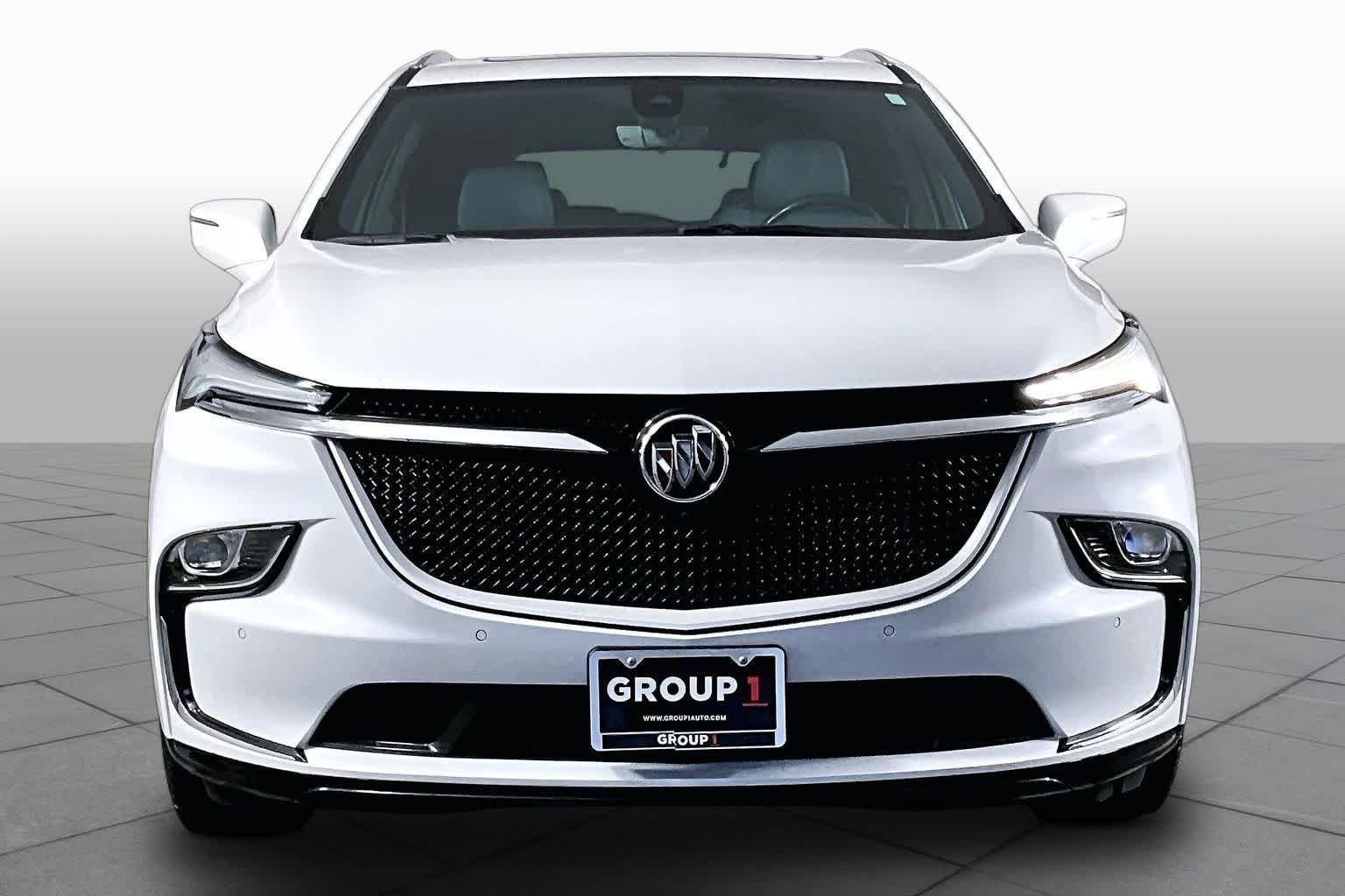 Used 2024 White Frost Tricoat Buick Essence image 4
