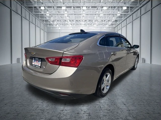 Used 2022 Gray Chevrolet LS image 8