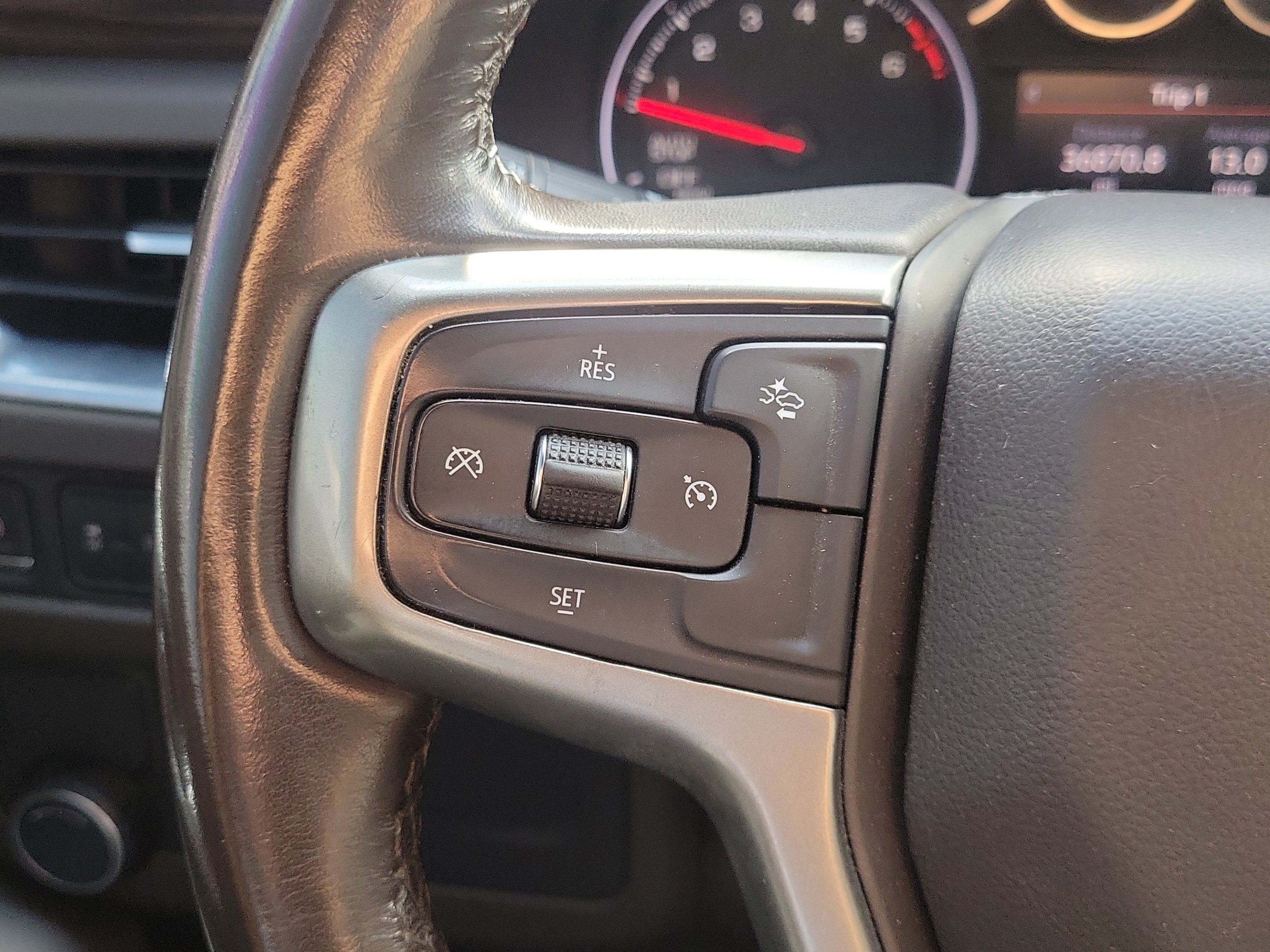 Used 2021 Shadow Gray Metallic Chevrolet LT image 31