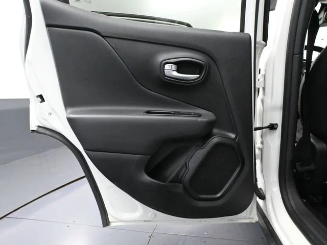 2020 Jeep Renegade Altitude - Photo 34