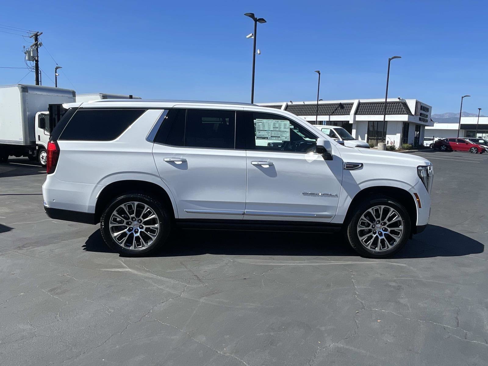 2026 GMC Yukon Denali - Photo 4