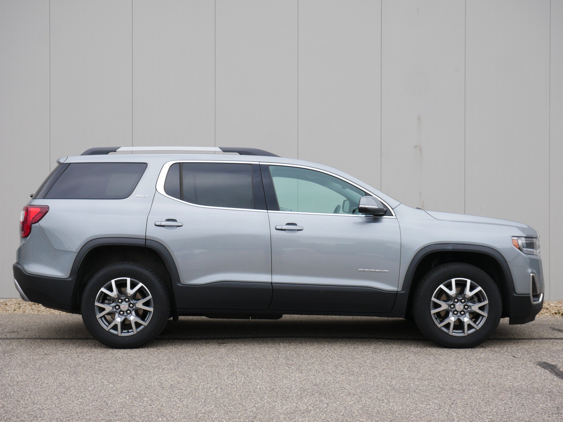Certified Used 2023 Sterling Metallic GMC SLT image 6