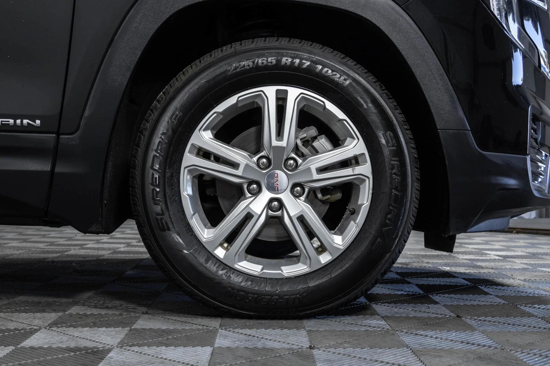 Used 2024 Ebony Twilight Metallic GMC SLE image 42