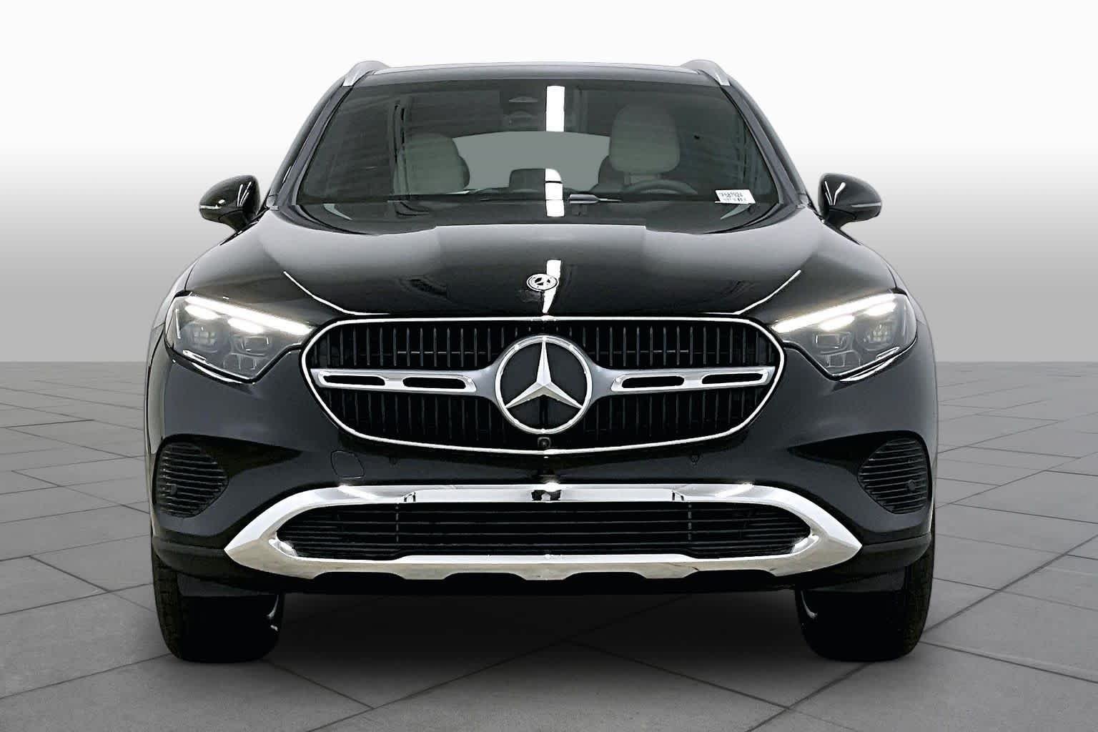 New 2026 Obsidian Black Metallic Mercedes-Benz GLC 300 image 3