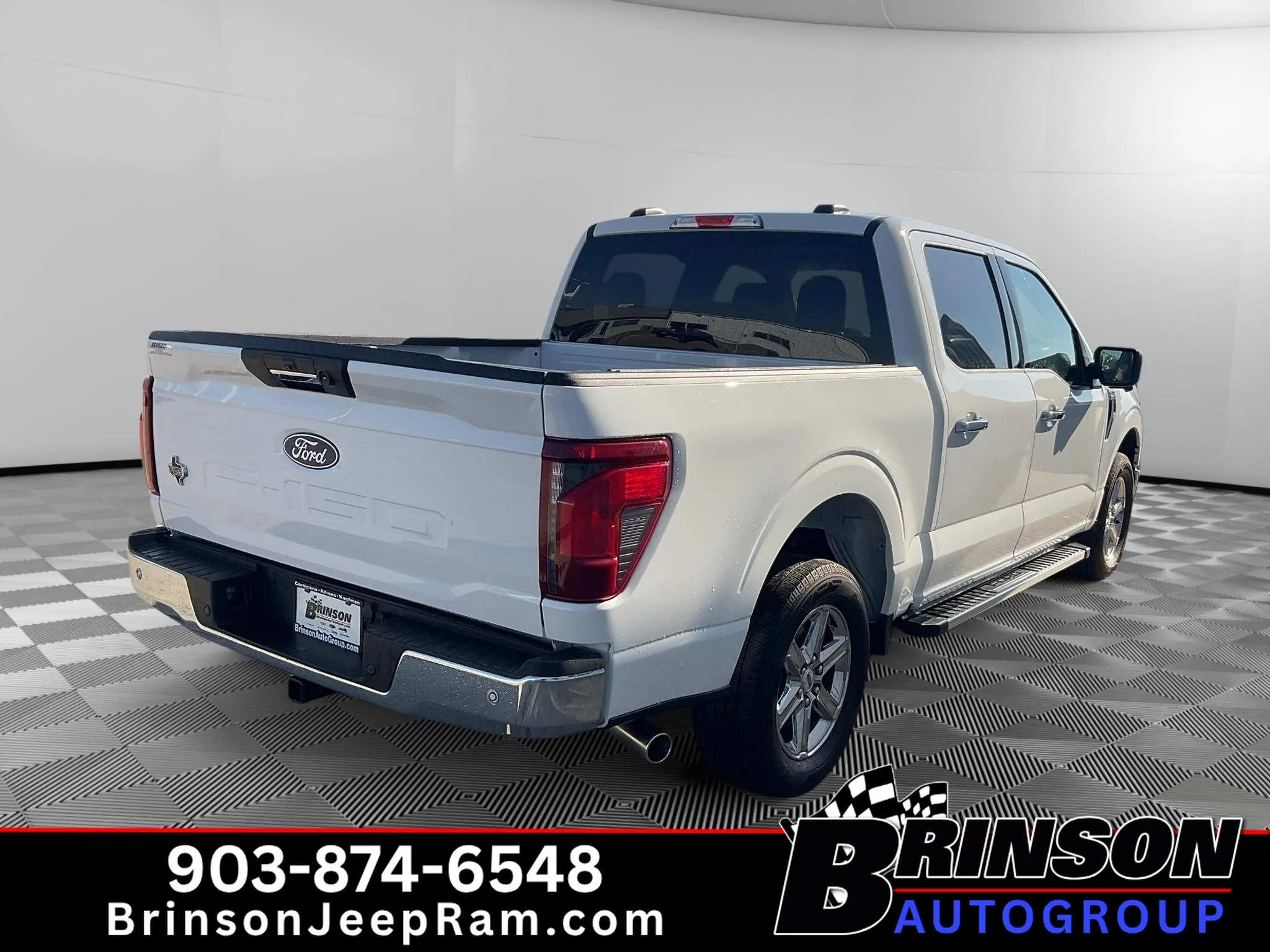 Used 2024 Oxford White Ford XLT image 7