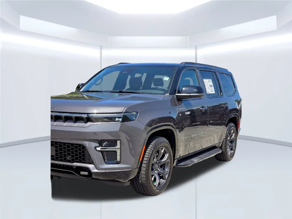 New 2026 Gray Jeep Upland image 42