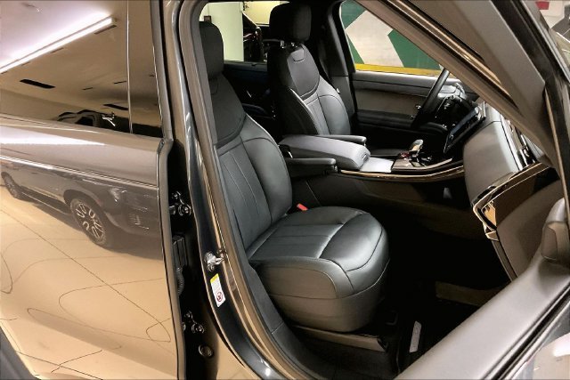 Used 2025 Gray Land Rover Dynamic SE image 6