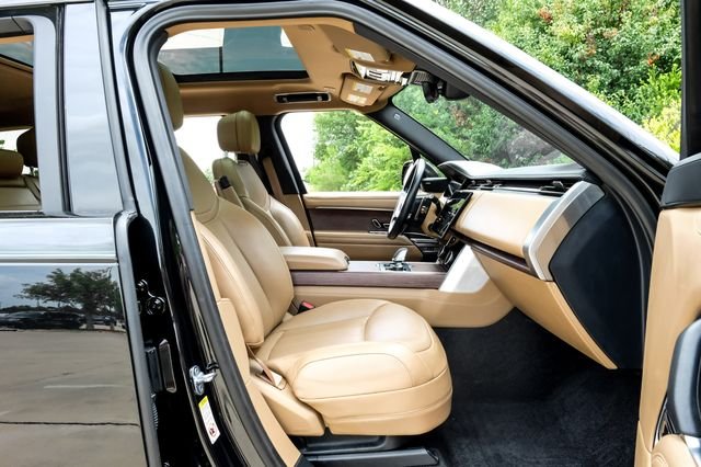 Used 2023 Black Land Rover SE image 48