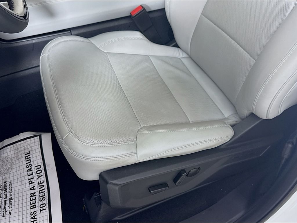 Used 2025 Oxford White Ford Platinum image 23