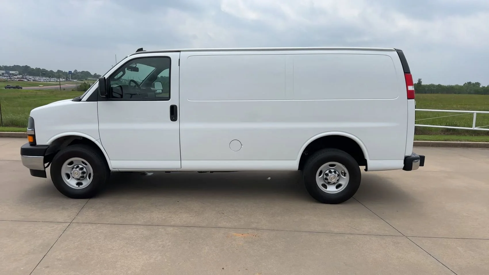 Used 2024 Summit White Chevrolet Work Van image 6