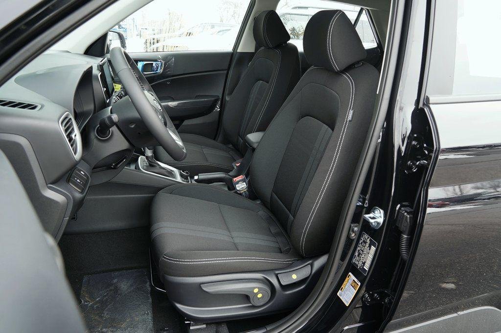 New 2026 Onyx Black Hyundai SEL image 10
