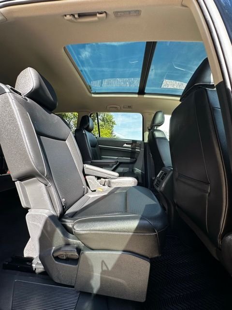 2021 Volkswagen Atlas SE w/Tech - Photo 18