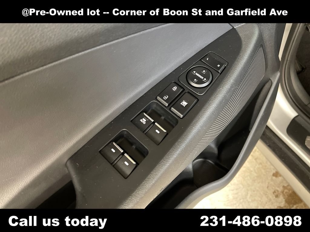 Used 2017 Silver Hyundai Limited image 16