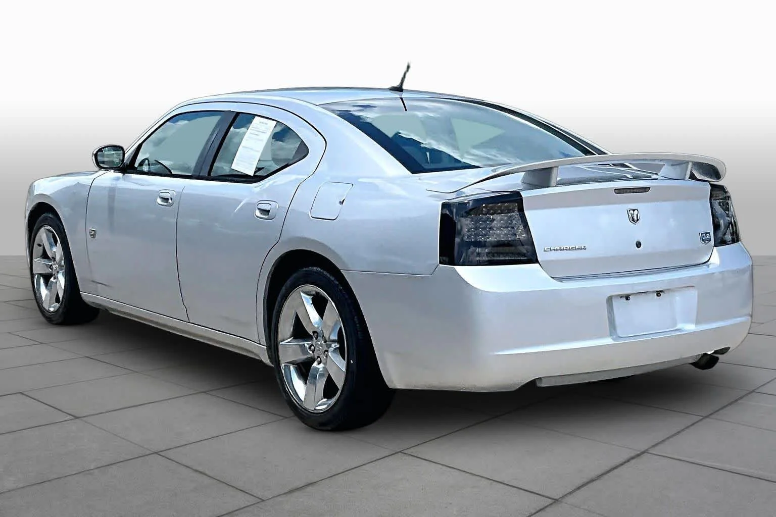 Used 2008 Bright Silver Metallic Dodge SXT image 11
