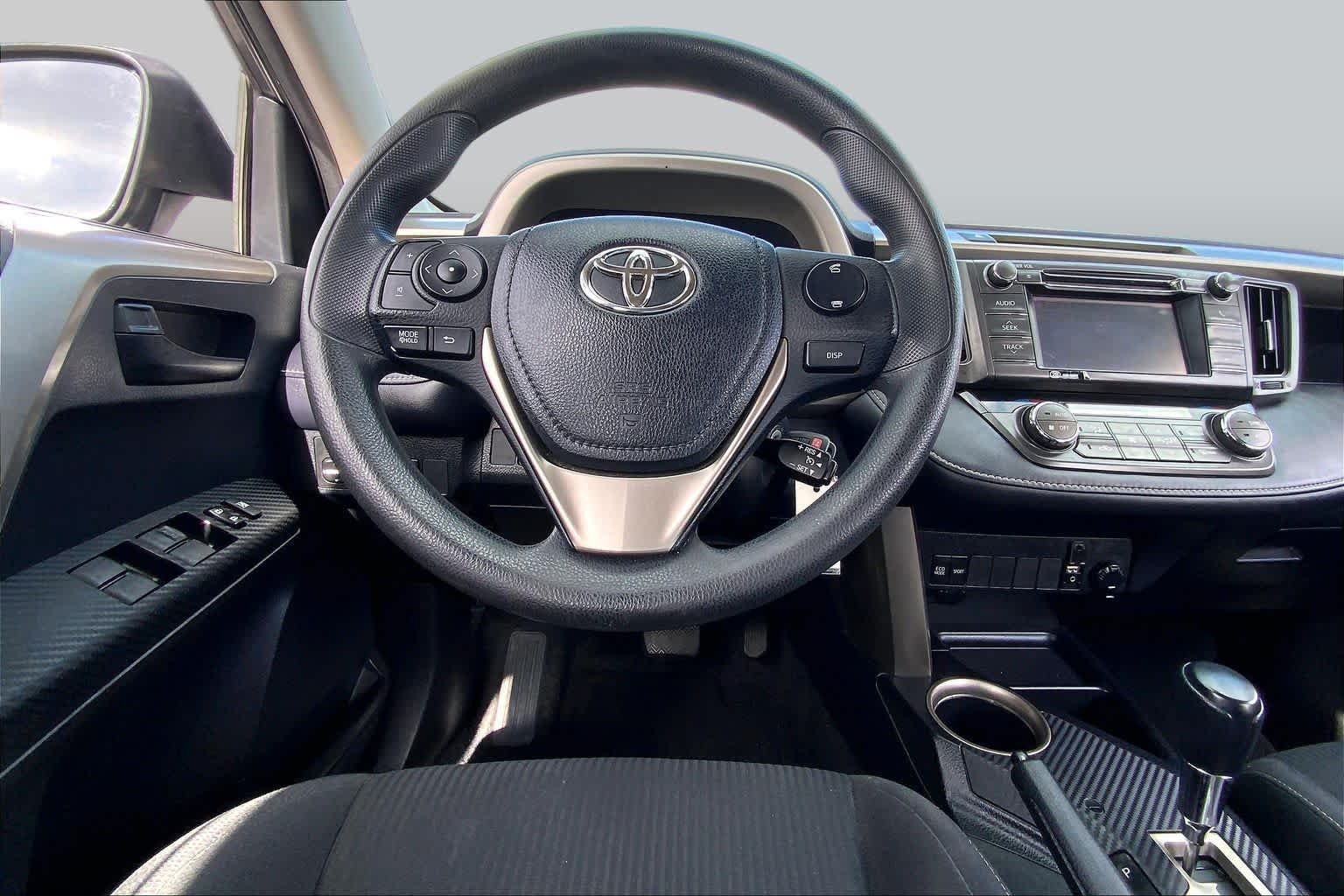 Used 2013 Magnetic Gray Metallic Toyota XLE image 2