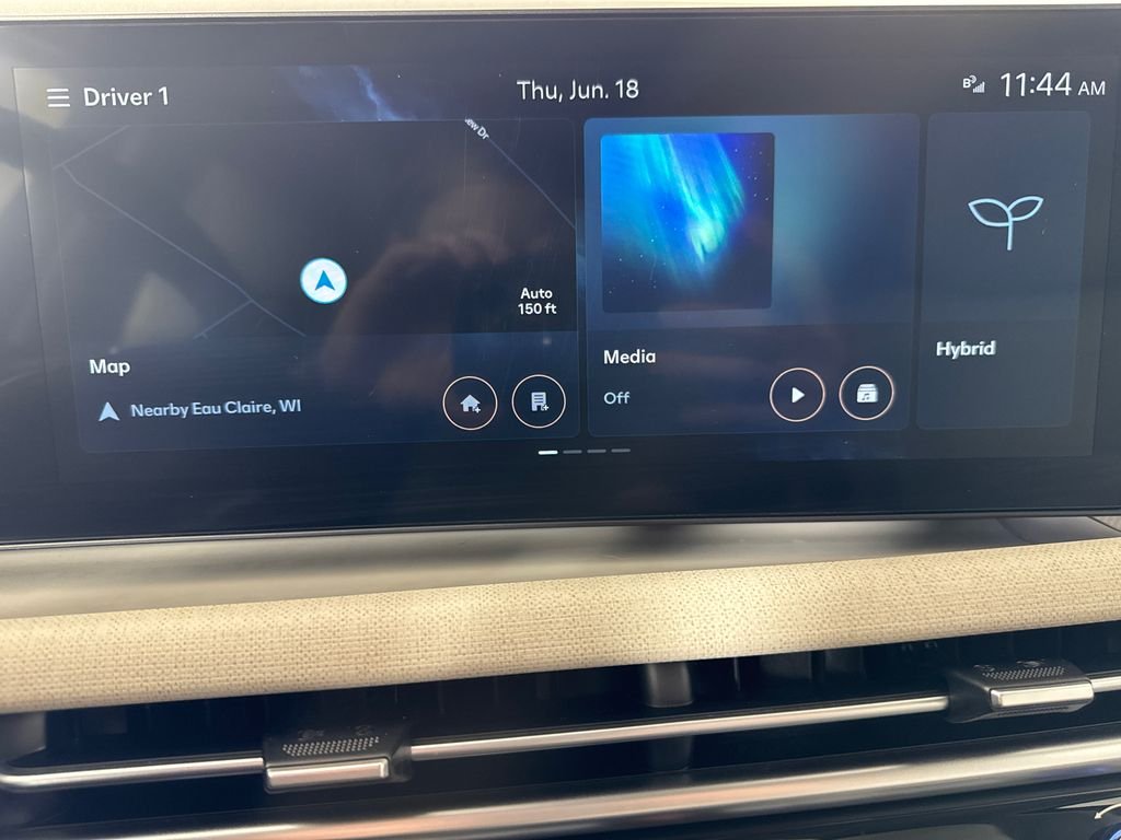 Certified Used 2025 Gray Hyundai SEL Convenience image 19
