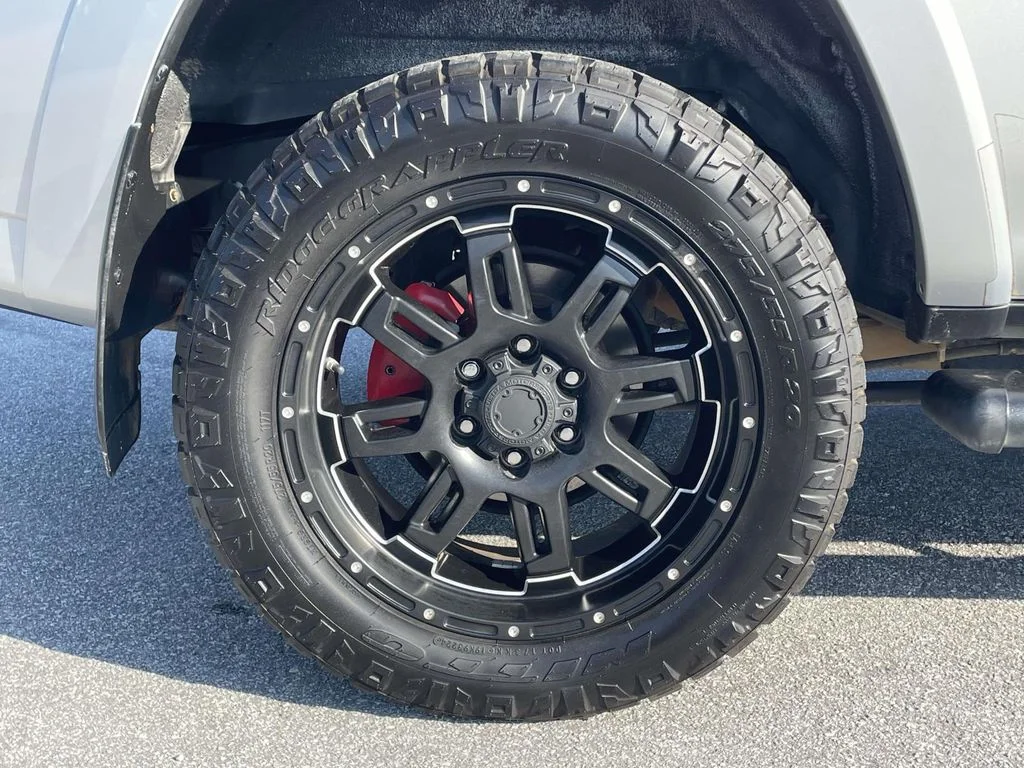 2017 Toyota 4Runner Off-Road Premium - Photo 35