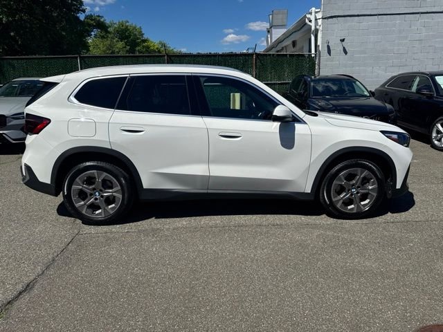 Used 2023 White BMW xDrive28i image 6