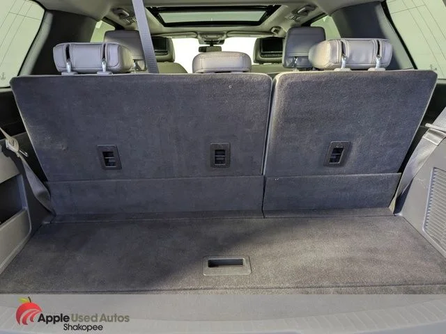 Used 2018 White Ford Limited image 9