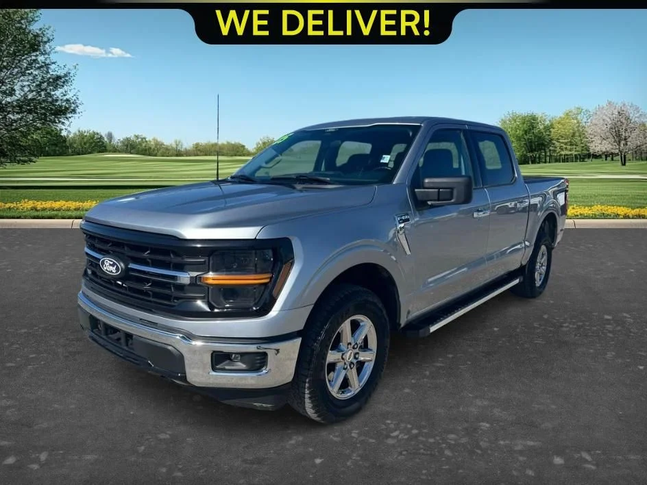 Used 2025 Silver Ford XLT image 1