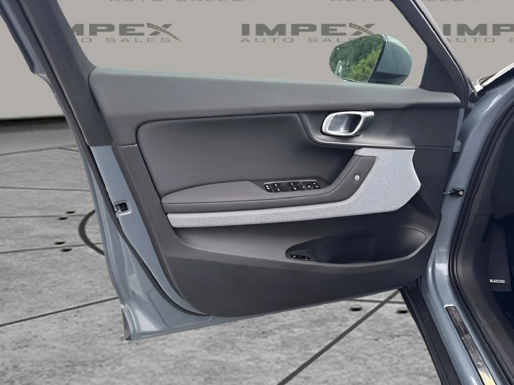 Used 2022  Polestar Long Range Dual Motor image 21