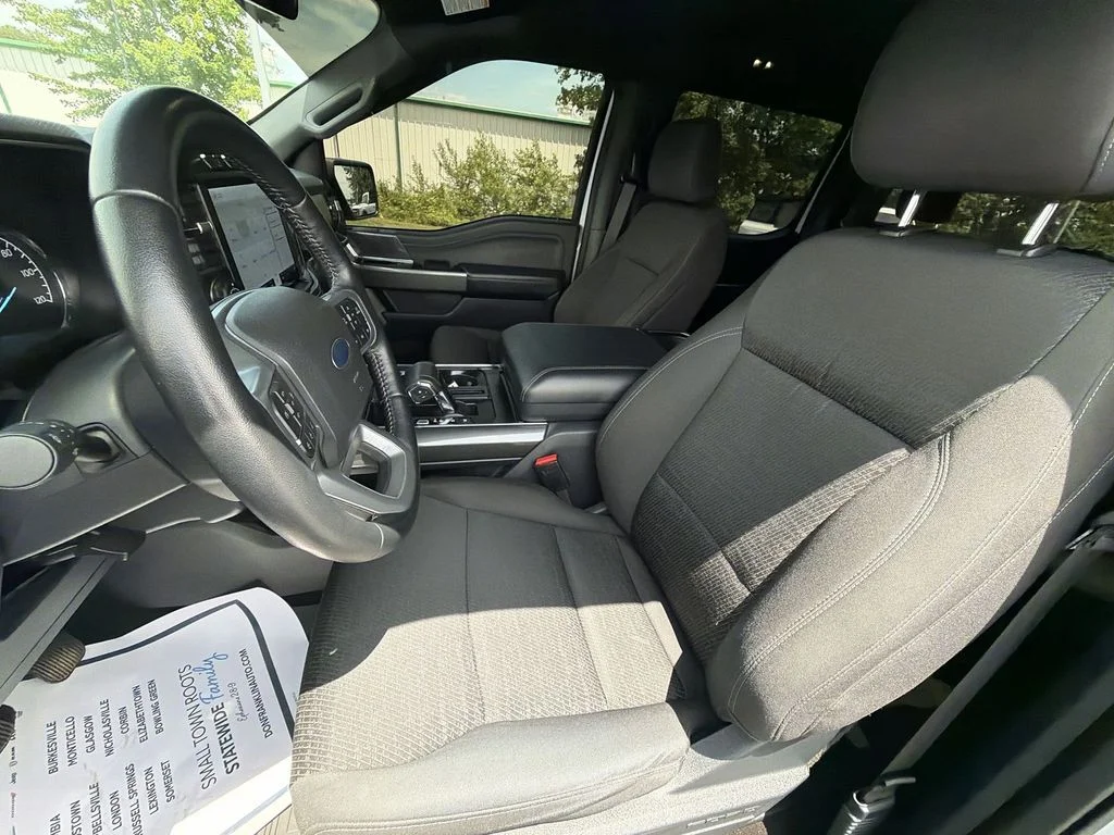 Used 2022 White Ford XLT image 17