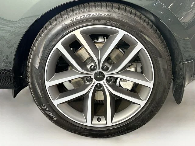 New 2026 Green Land Rover SE image 28
