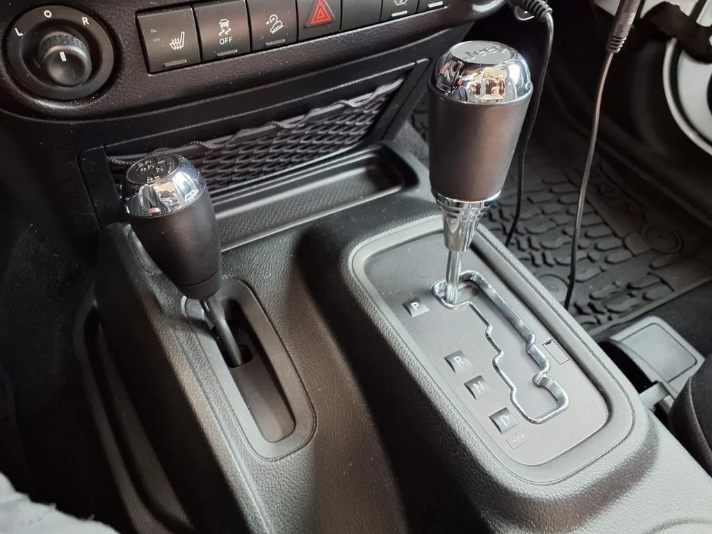 Used 2017 White Jeep Sport image 11