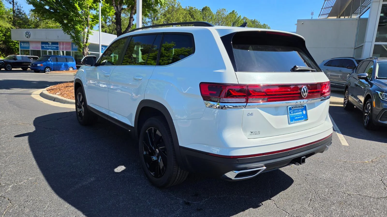 New 2026 Opal White Pearl Volkswagen 2.0T SE w/Technology image 4