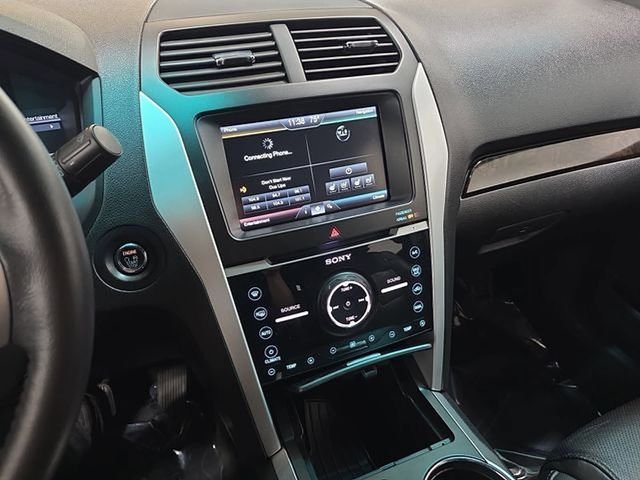 Used 2011 Silver Ford Limited image 20