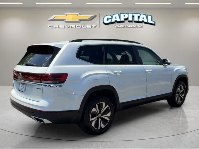 Used 2026 White Volkswagen 2.0T SE image 5