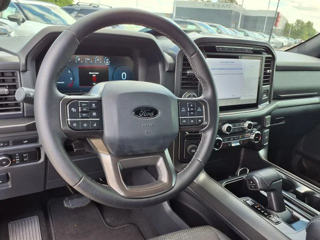 Used 2024 White Ford XLT image 4