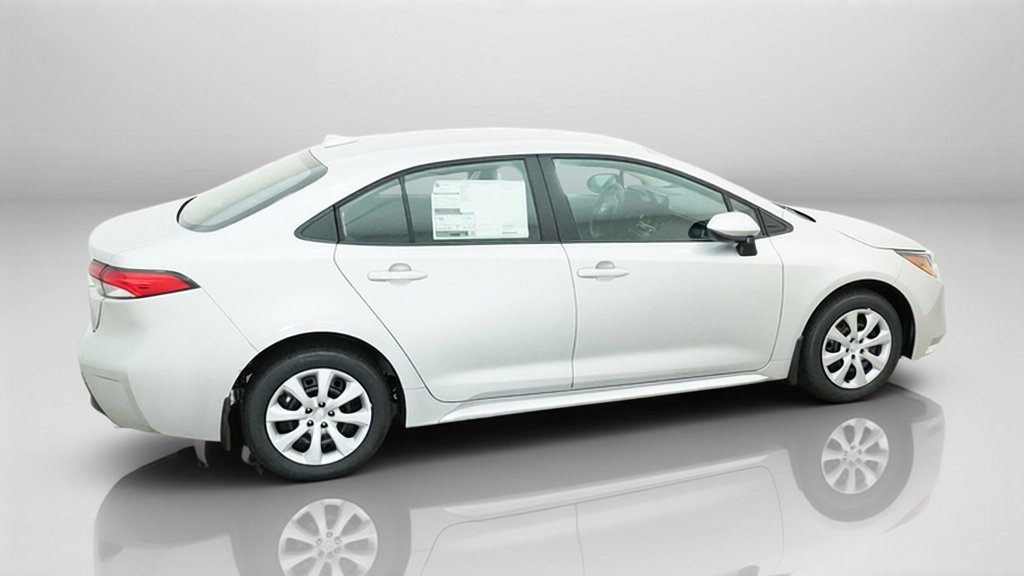New 2027 Classic Silver Metallic Toyota LE image 8