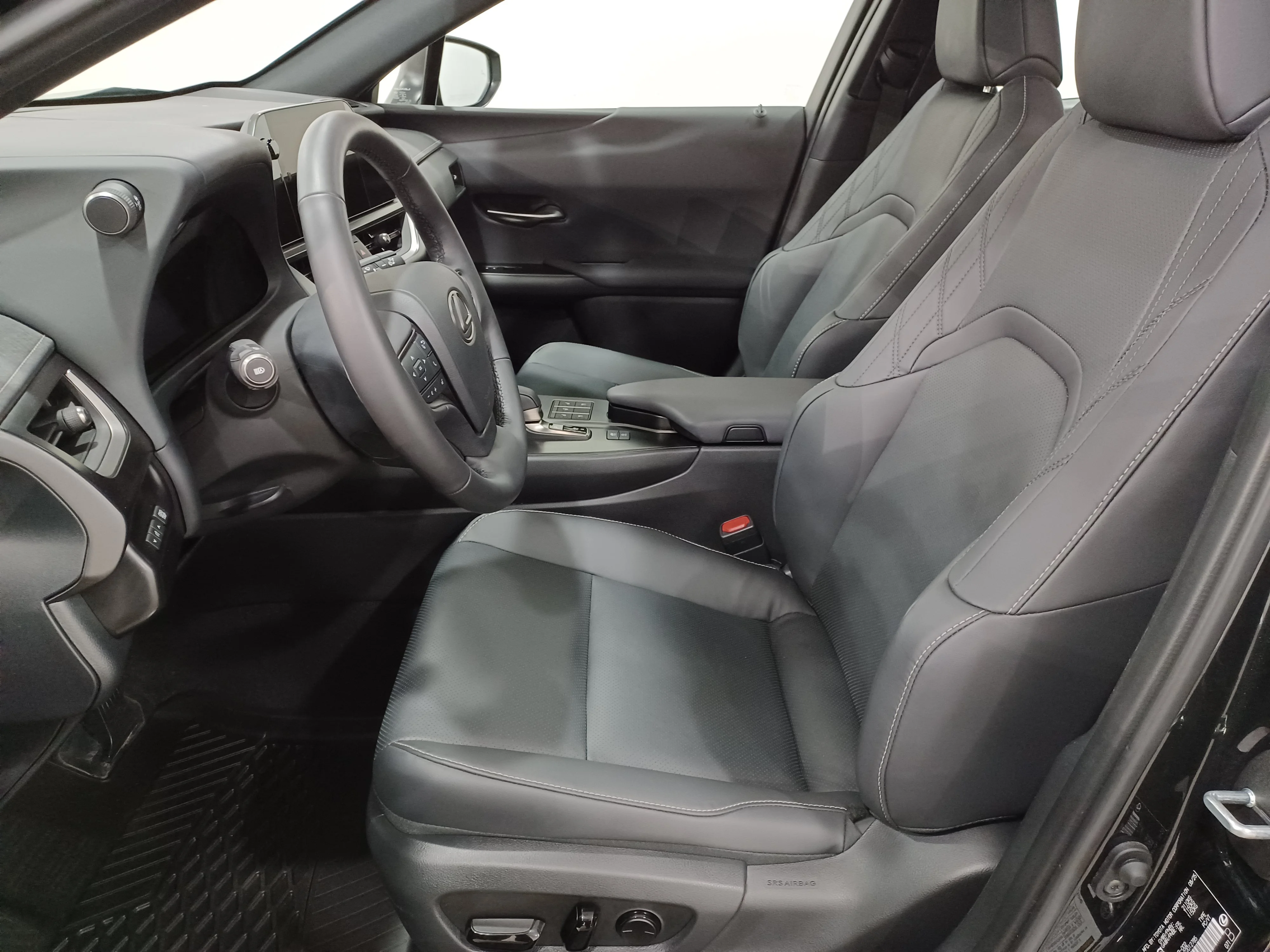 Used 2025 Caviar Lexus 300h Hybrid AWD*Adaptive Cruise | Cooled Leather | Sunroof | Htd Wheel | Lane Keep Assist image 10