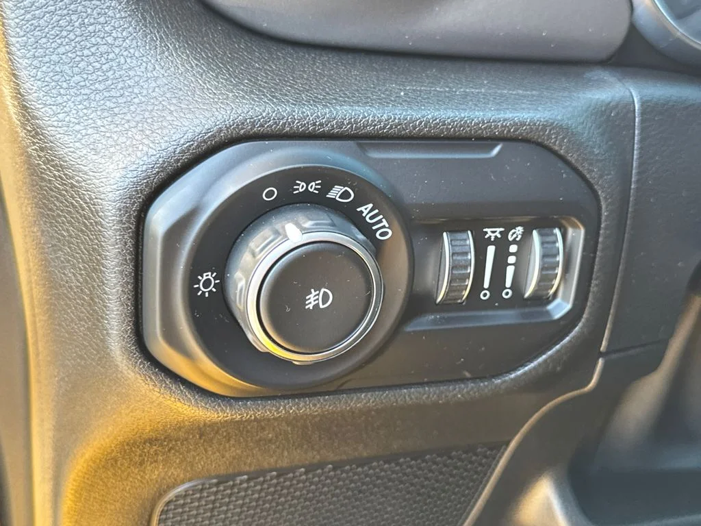 Used 2021 Yellow Jeep Unlimited Sport S image 27