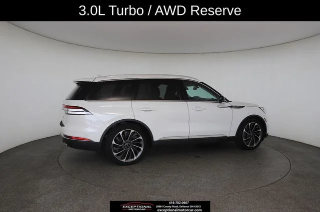 Used 2020 White Lincoln Reserve image 20