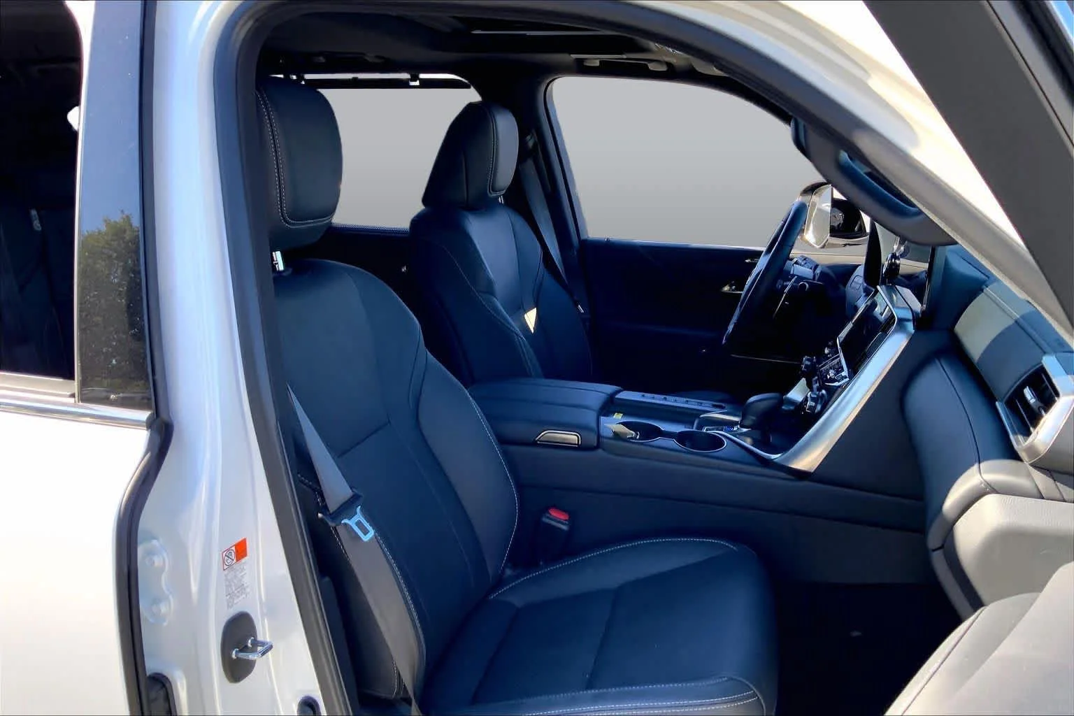 Certified Used 2026 Eminent White Pearl Lexus Luxury image 9