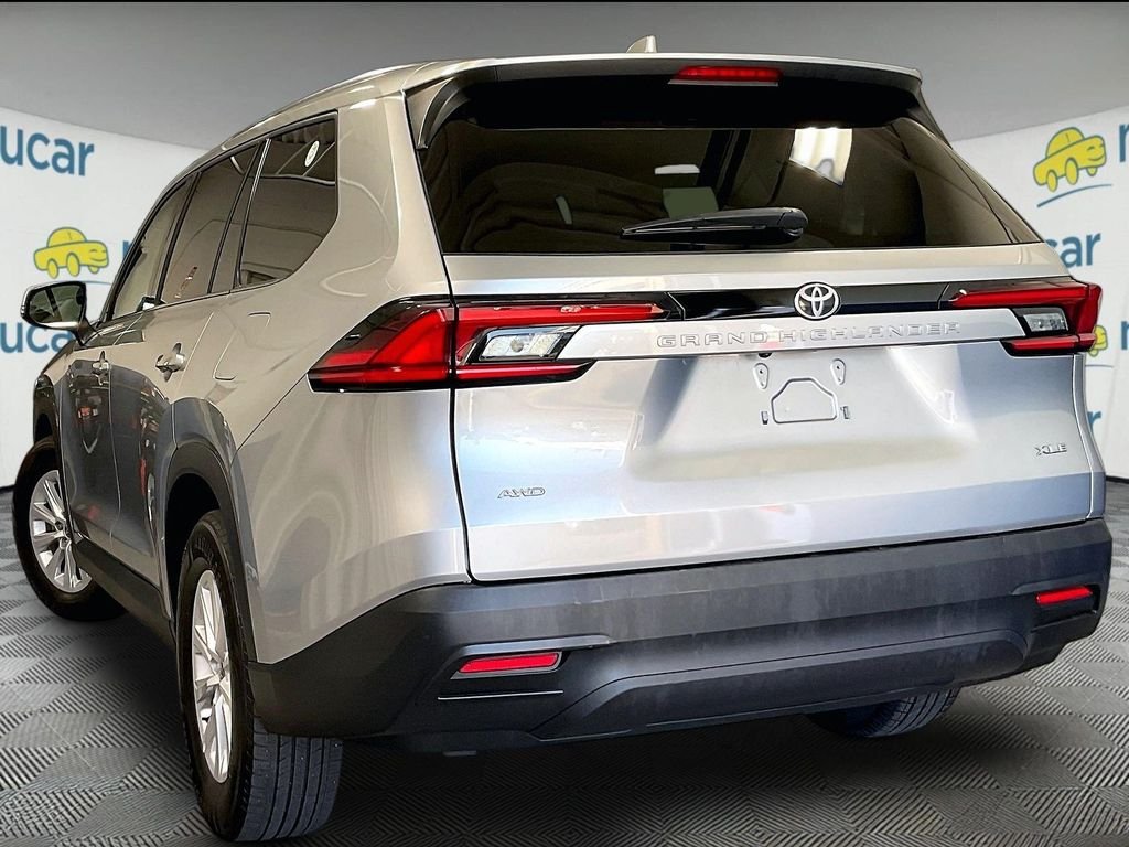 Certified Used 2025 Silver Toyota XLE image 4