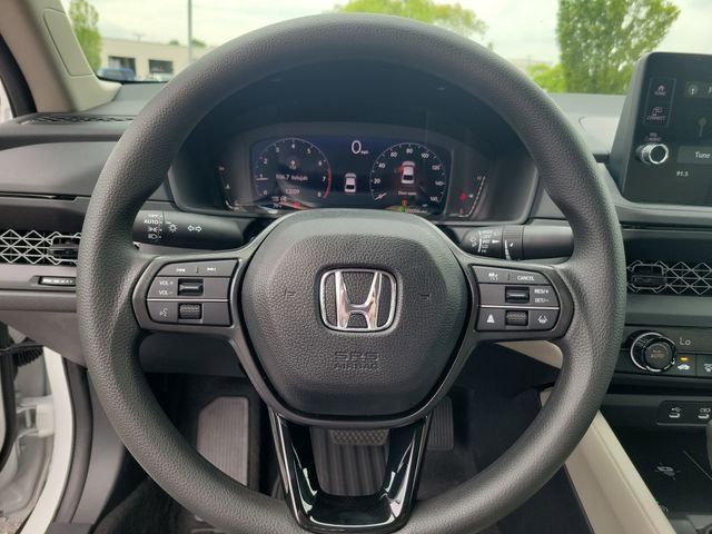 New 2026 Platinum White Pearl Honda LX image 14