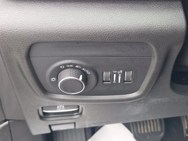 Used 2025 Black Jeep Laredo image 27
