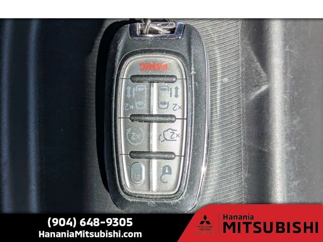 Used 2020 Red Chrysler Touring L image 34