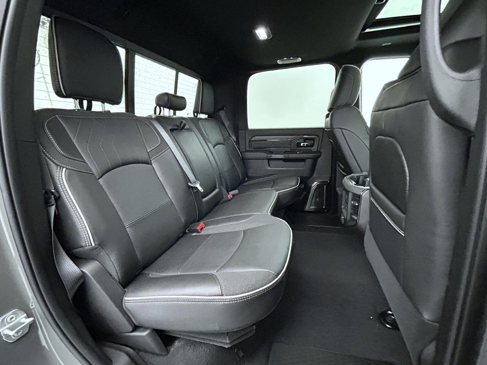 New 2026 Ceramic Gray Clear-Coat Exterior Paint RAM Limited image 19