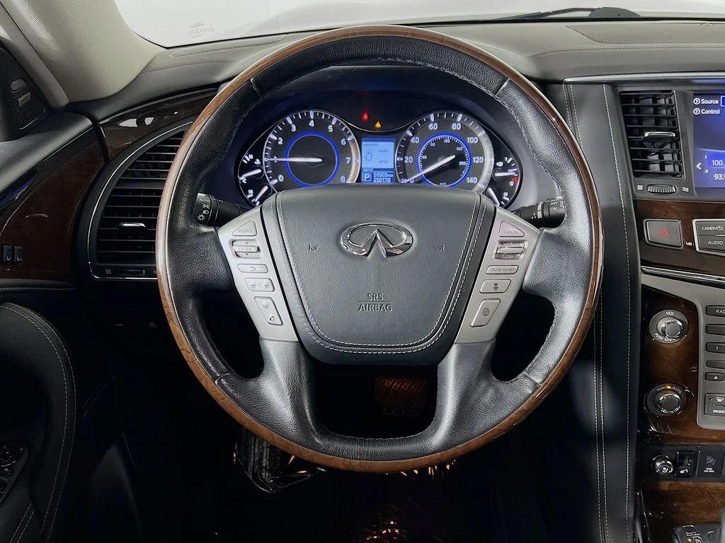 Used 2019 Black INFINITI LUXE image 11