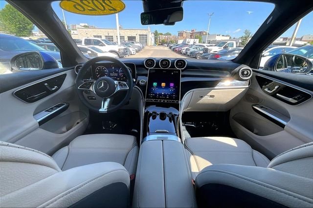 Used 2026 Blue Mercedes-Benz GLC 300 image 12