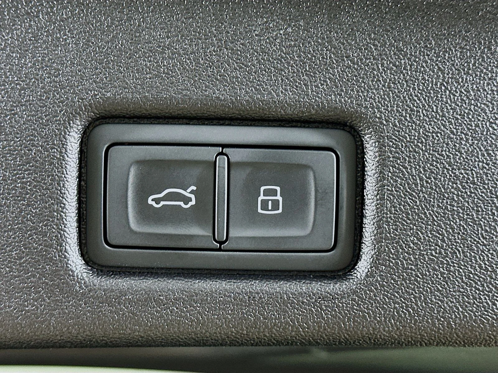 Used 2025  Audi  image 39