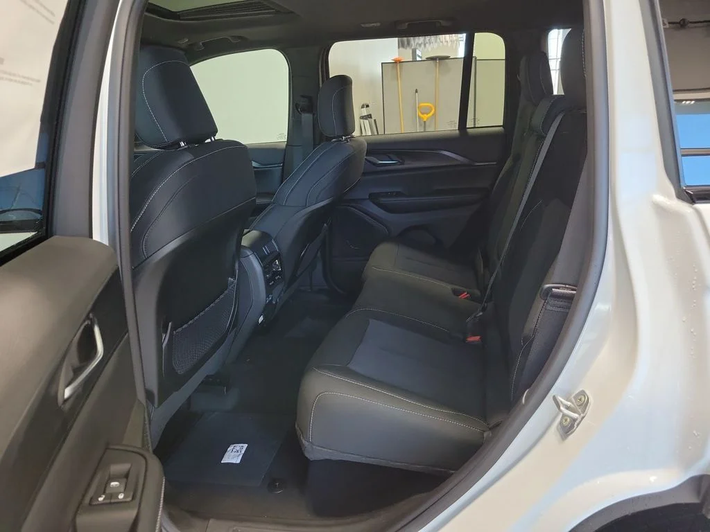 New 2026 Bright White Clearcoat Jeep Laredo X image 9
