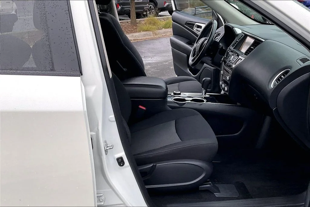 Used 2018 White Nissan SV image 7