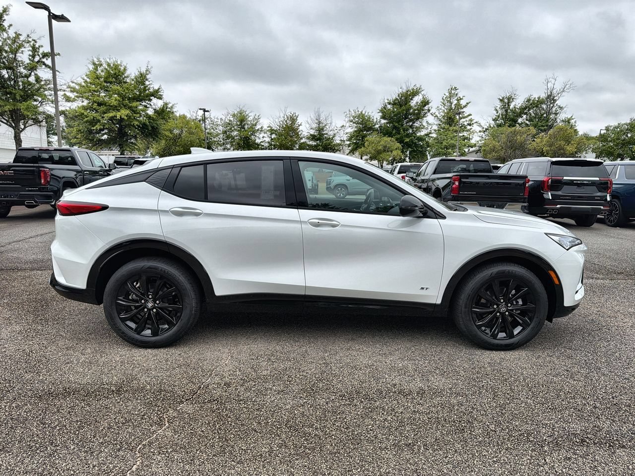 New 2026 Summit White Buick Sport Touring image 9