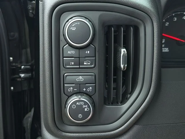 Used 2025 Black Chevrolet Custom image 30
