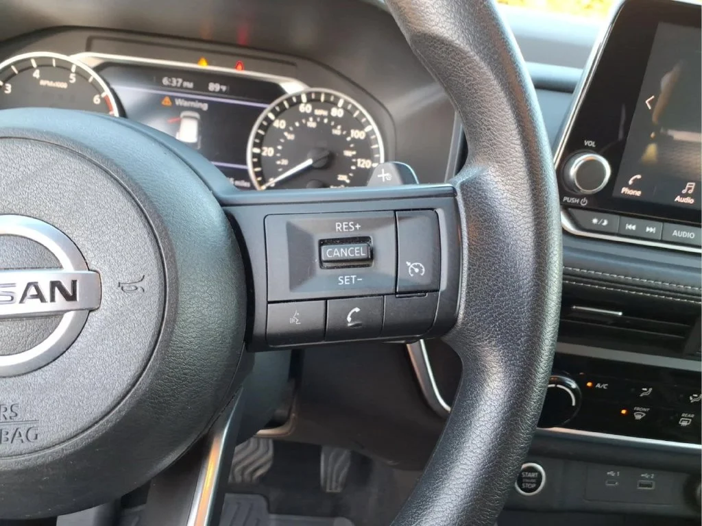 Used 2021 Blue Nissan S image 23